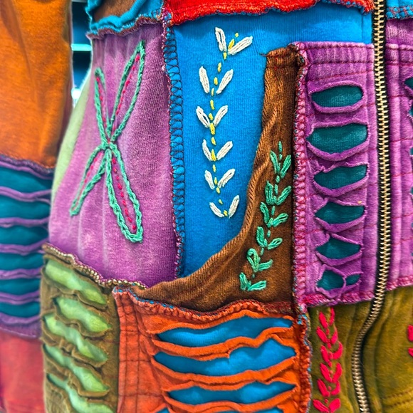 Hooded jacket - Picture 2 of 3